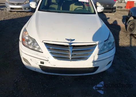 2011 Hyundai Genesis 3.8 z USA, uszkodzony, nr VIN KMHGC4DE3BU136990